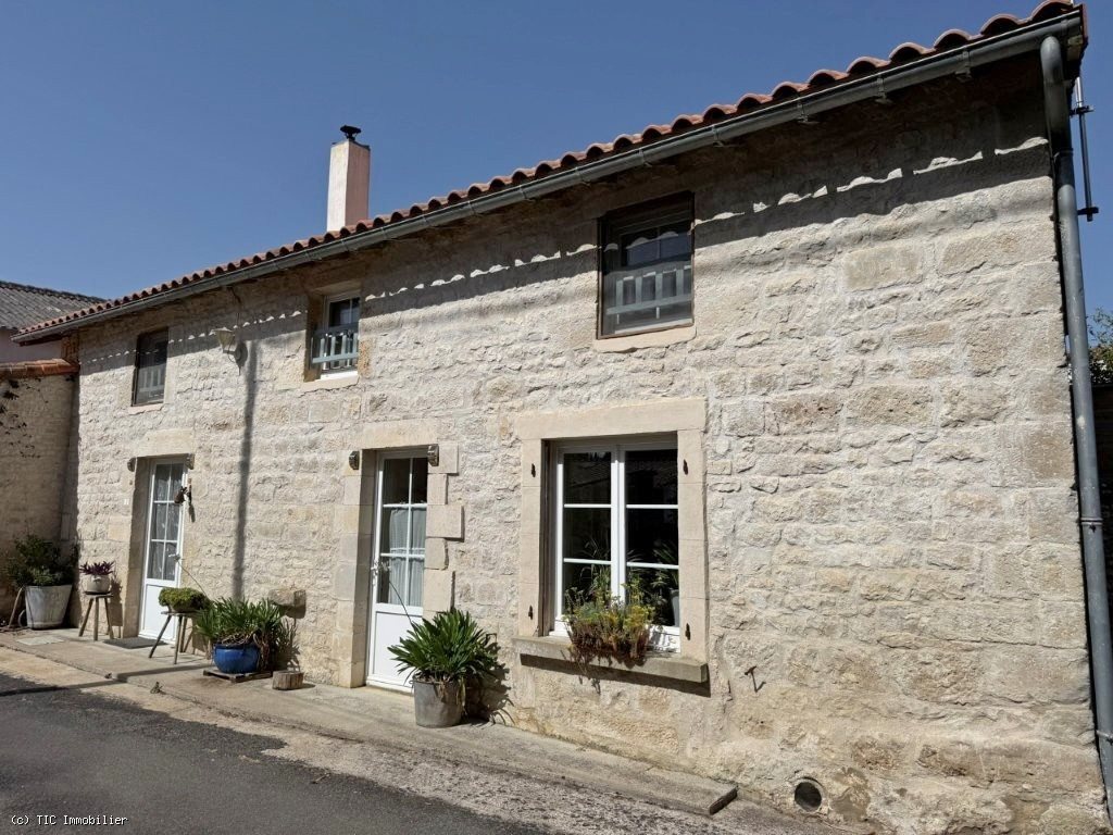 Maison à vendre, 275m², Villefagnan