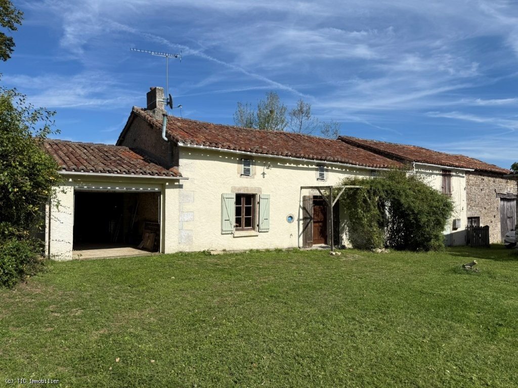 Maison à vendre, 108m², Champagne-Mouton