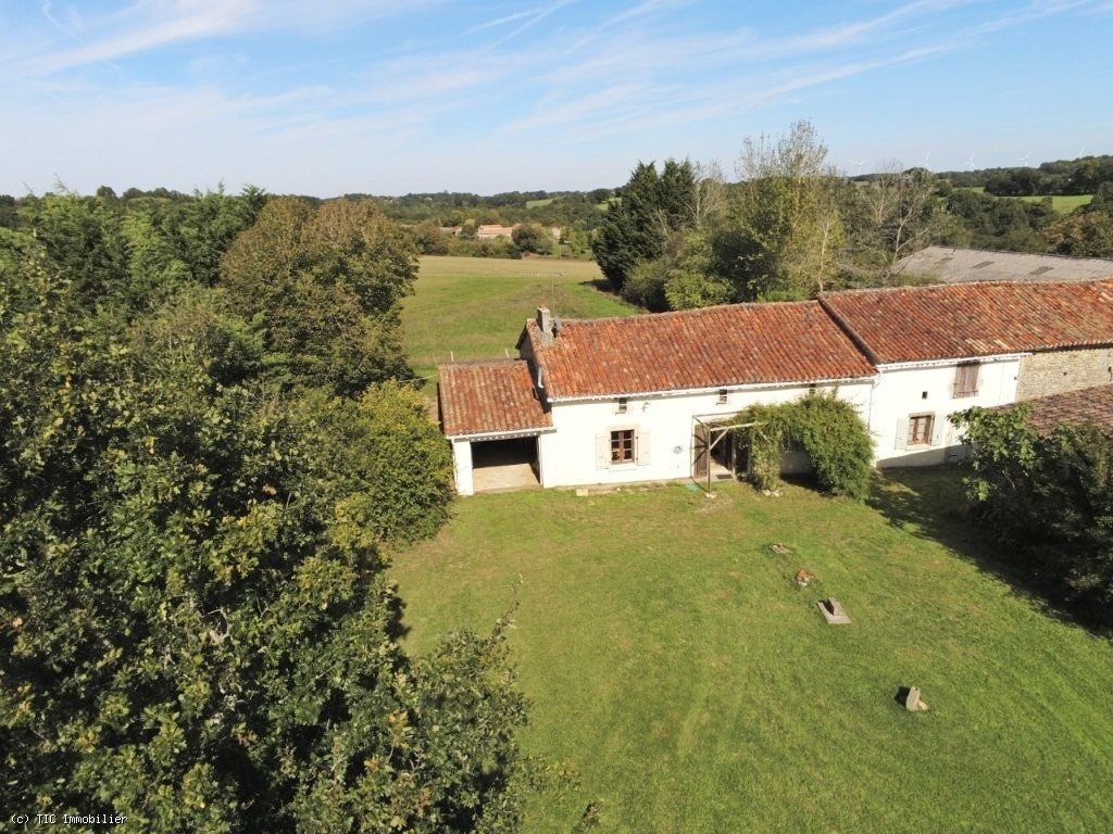 Maison à vendre, 108m², Champagne-Mouton