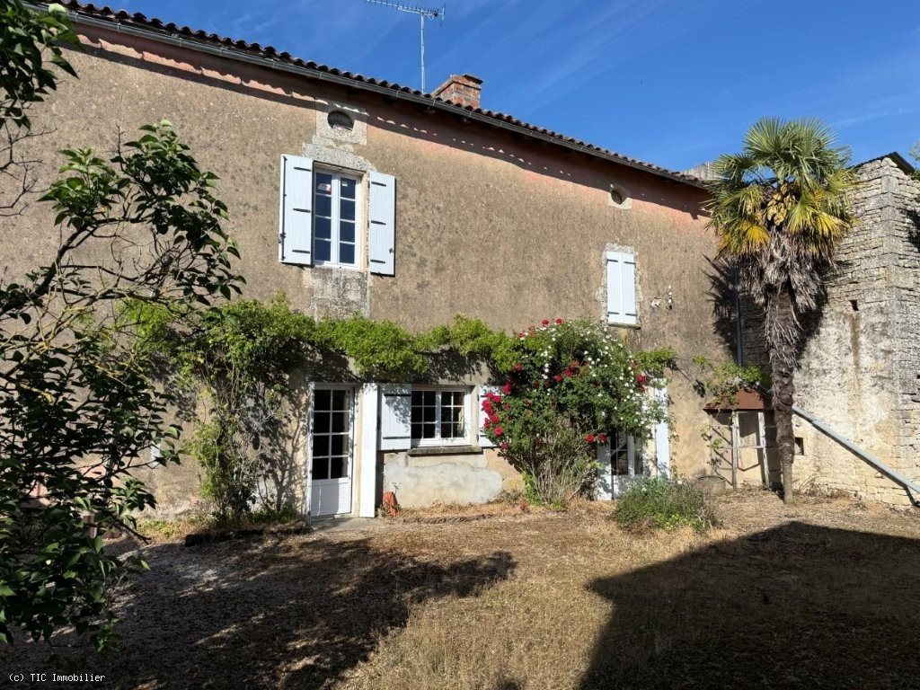 Maison à vendre, 184m², Ruffec