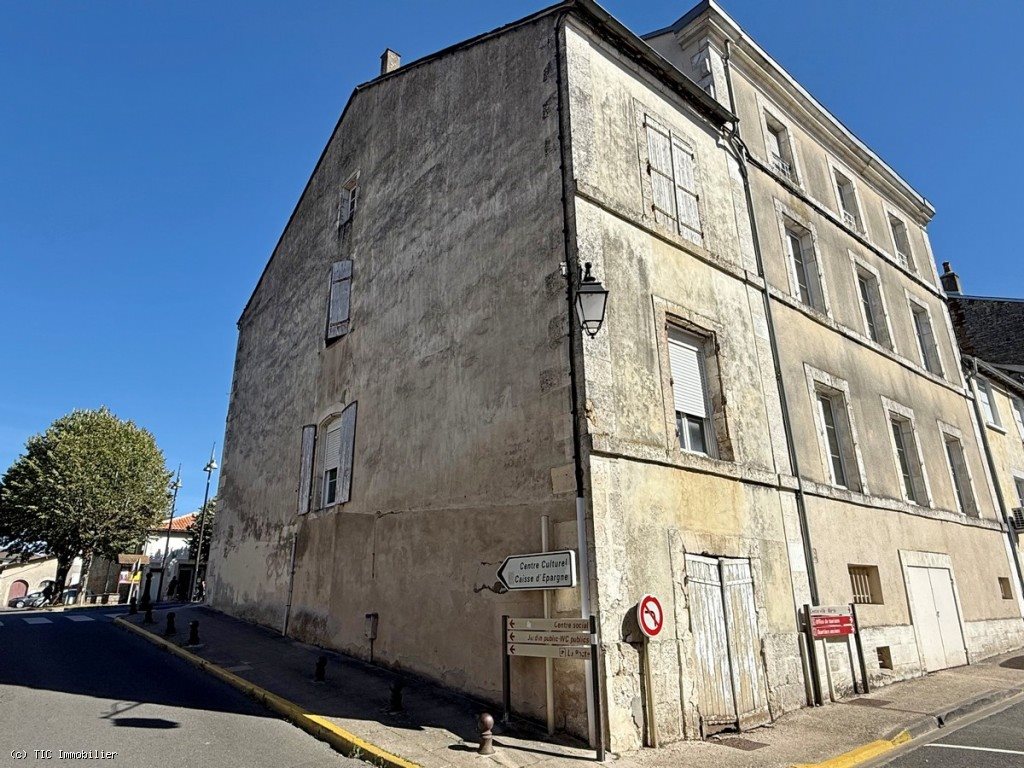 Maison à vendre, 88m², Ruffec