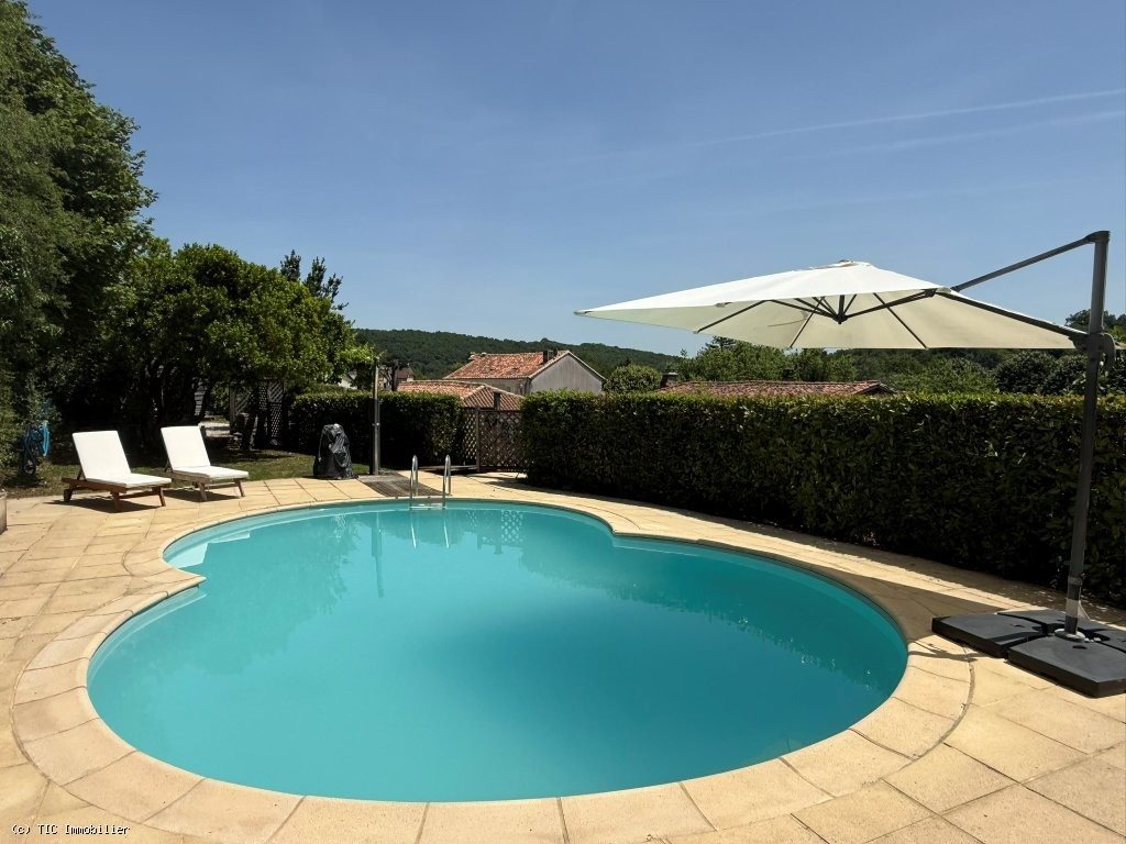 Maison à vendre, 284m², Nanteuil-en-Vallée