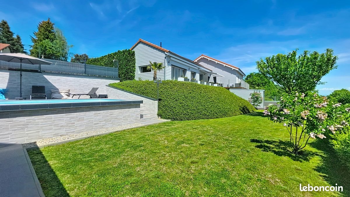 Maison à vendre, 233m², Aydat
