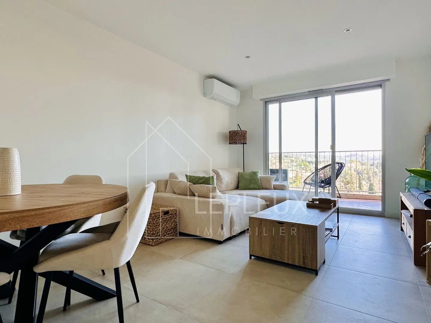 Appartement à louer, 47m², Grasse
