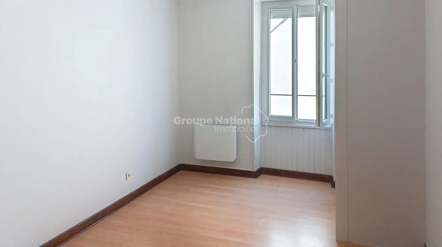 Appartement à louer, 65m², Bourg-Saint-Andéol