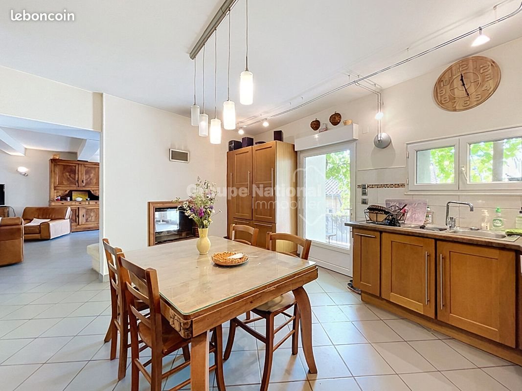 Maison à vendre, 238m², Rochegude