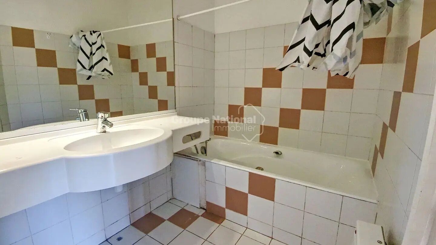 Appartement à louer, 20m², Sainte-Cécile-les-Vignes