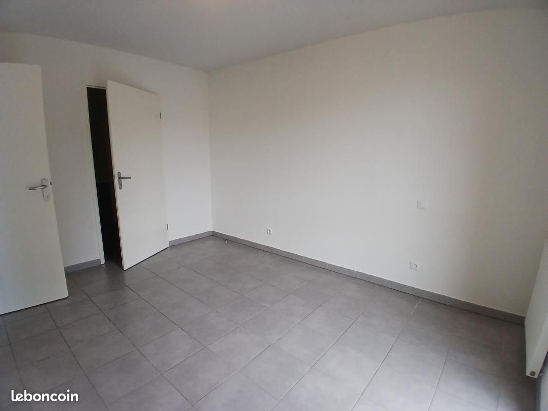 Appartement à louer, 40m², Castelginest