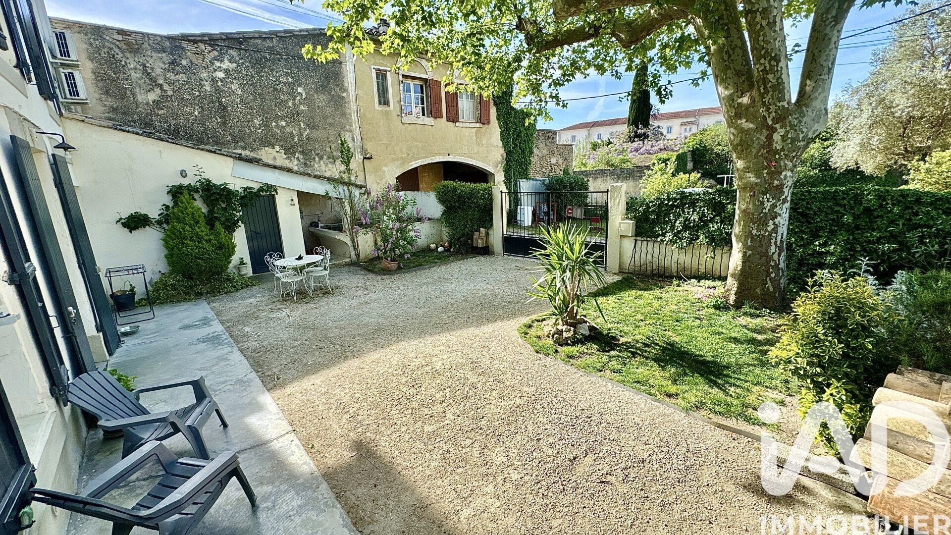 Maison à vendre, 313m², Sainte-Cécile-les-Vignes