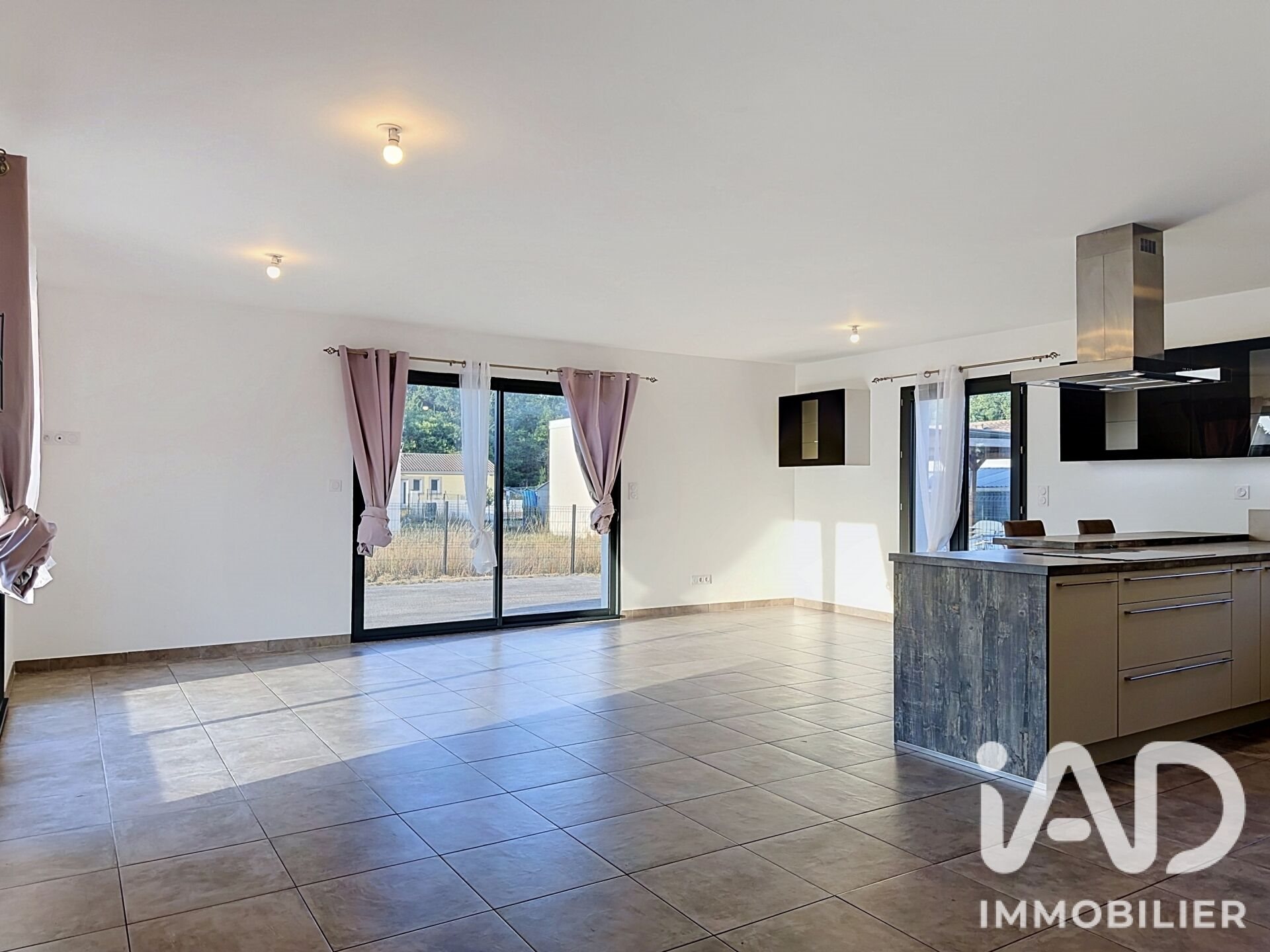 Maison à vendre, 106m², Bussac-Forêt