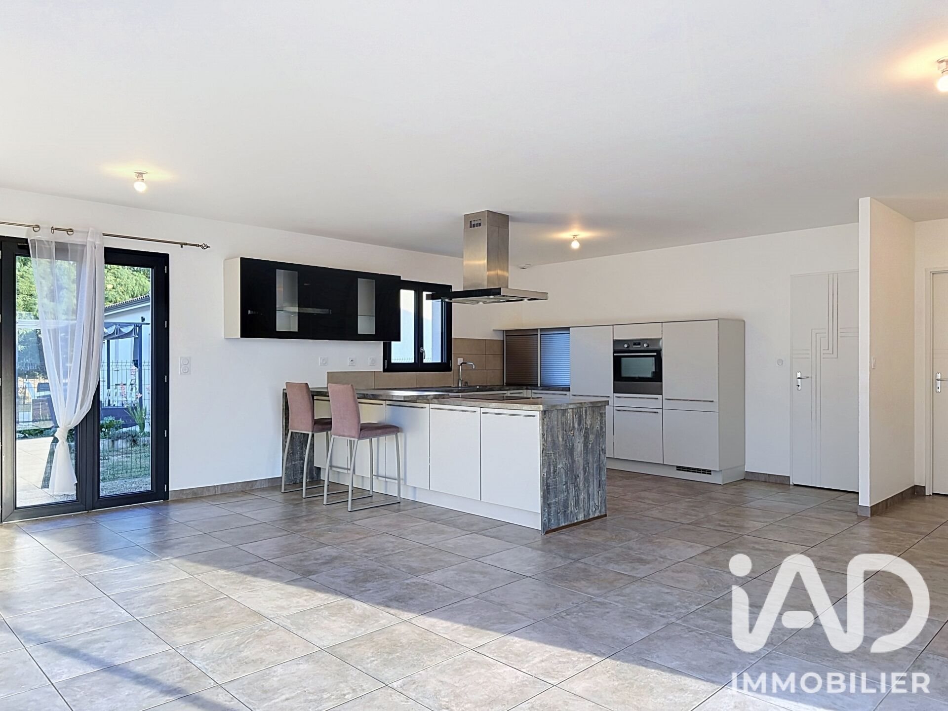 Maison à vendre, 106m², Bussac-Forêt