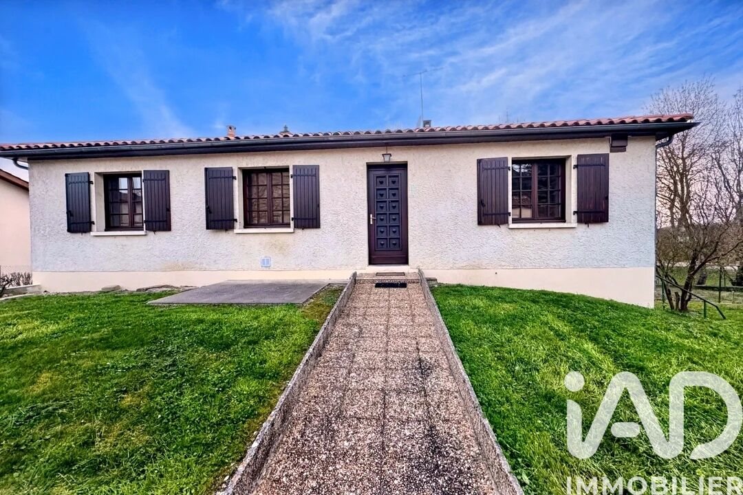 Maison à vendre, 118m², Roullet-Saint-Estèphe