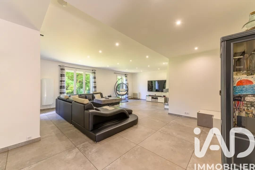 Maison à vendre, 232m², La Queue-en-Brie