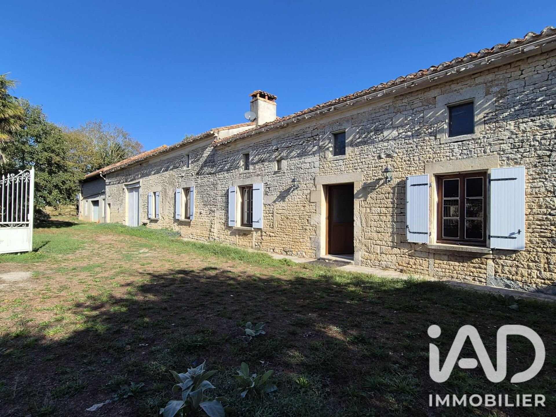 Maison à vendre, 139m², Salles-de-Villefagnan