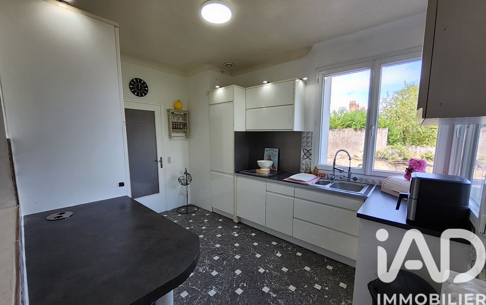 Maison à vendre, 142m², Tavers