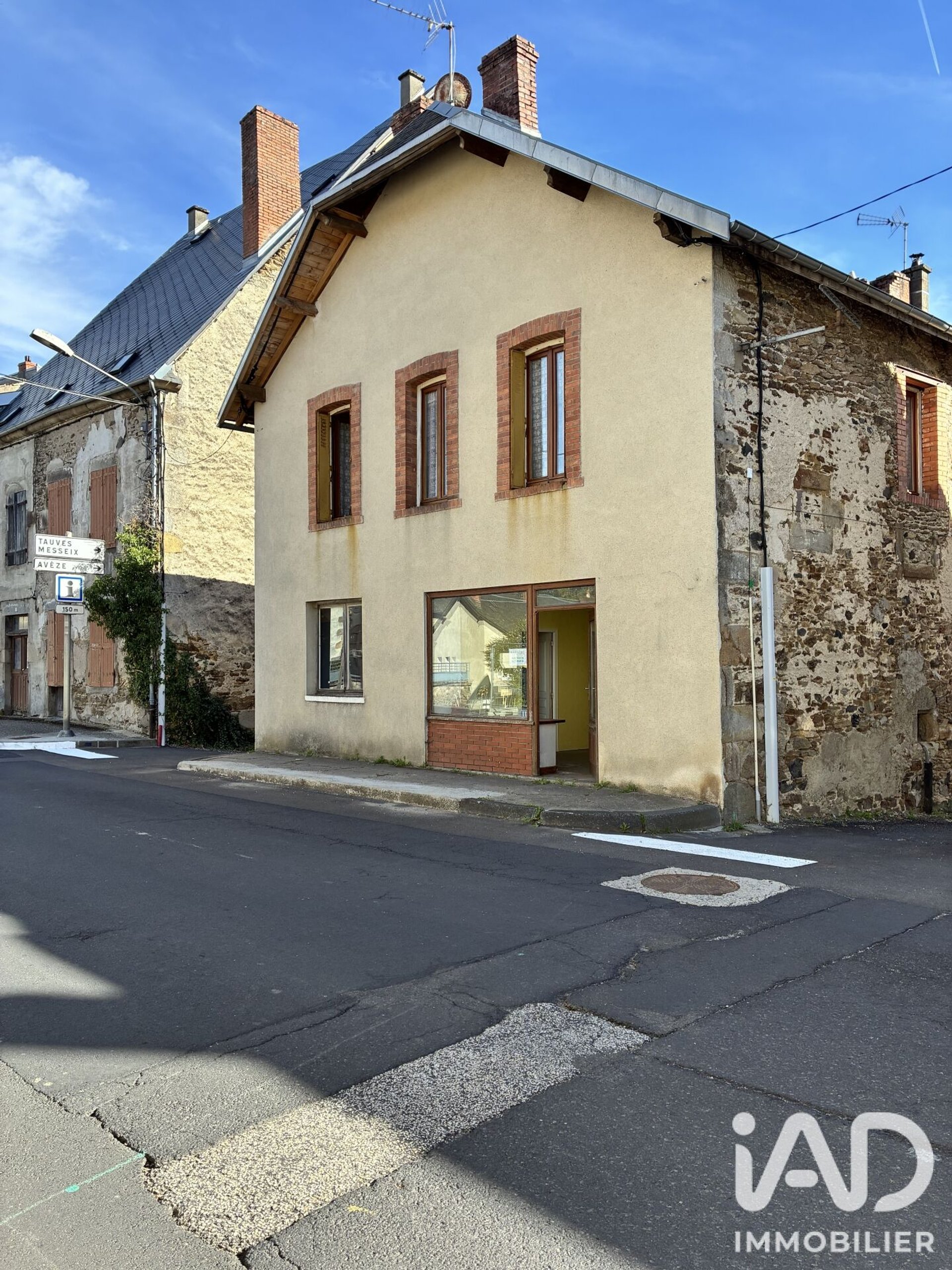 Maison à vendre, 114m², Bourg-Lastic