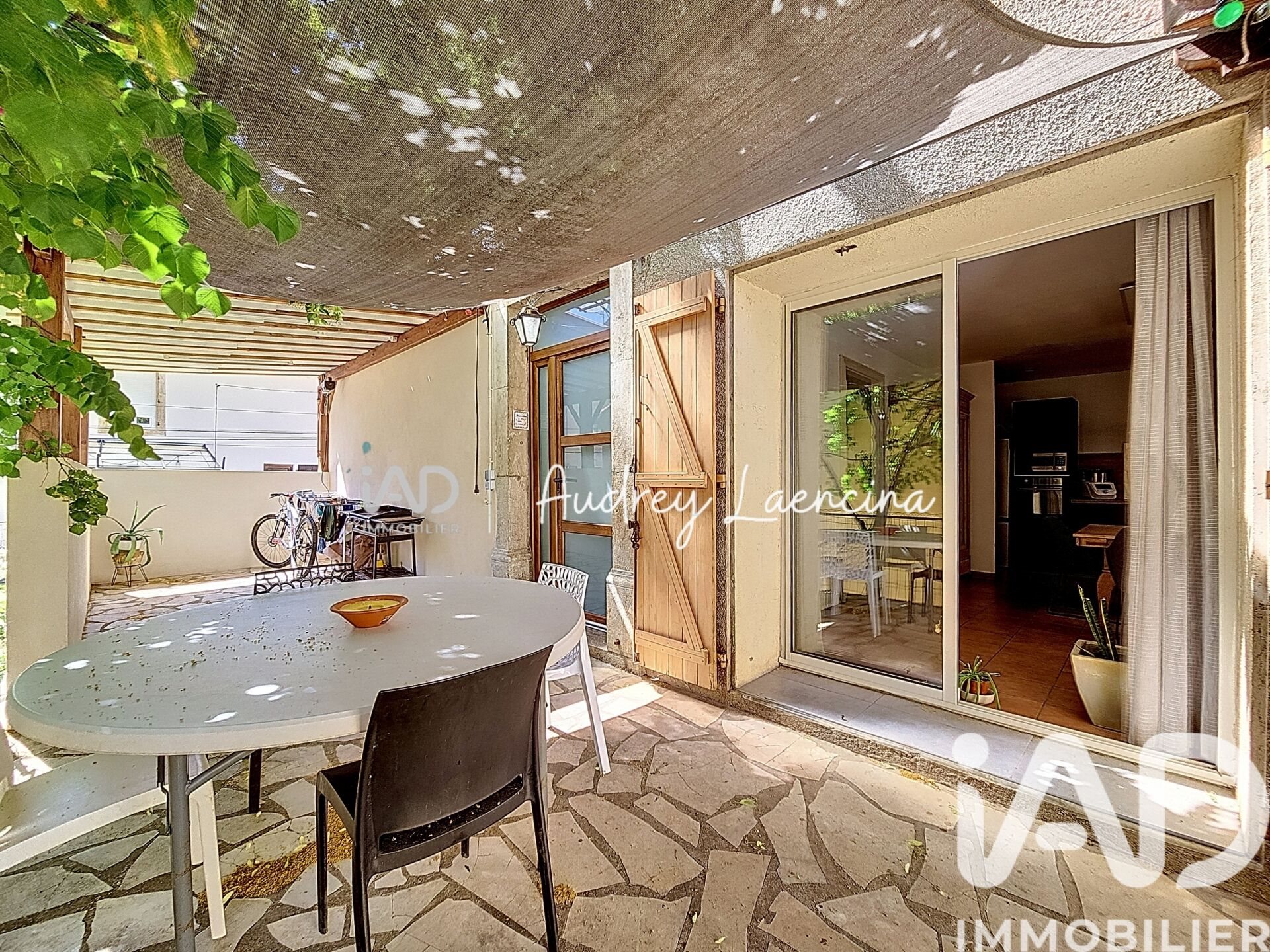 Maison à vendre, 251m², Saint-Nazaire-de-Ladarez