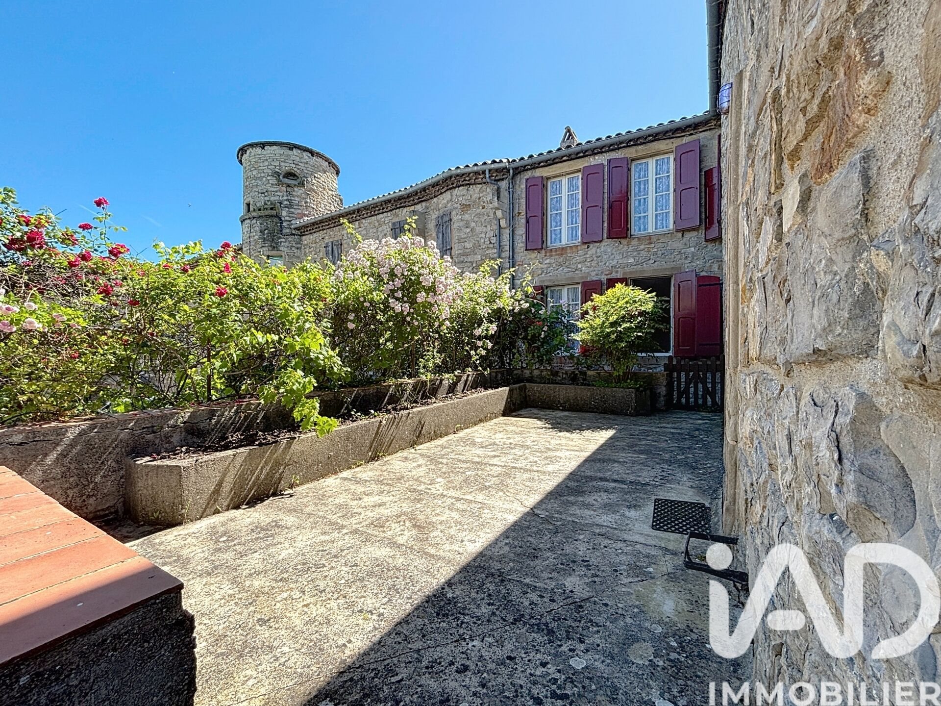 Maison à vendre, 196m², Saint-Georges-de-Luzençon