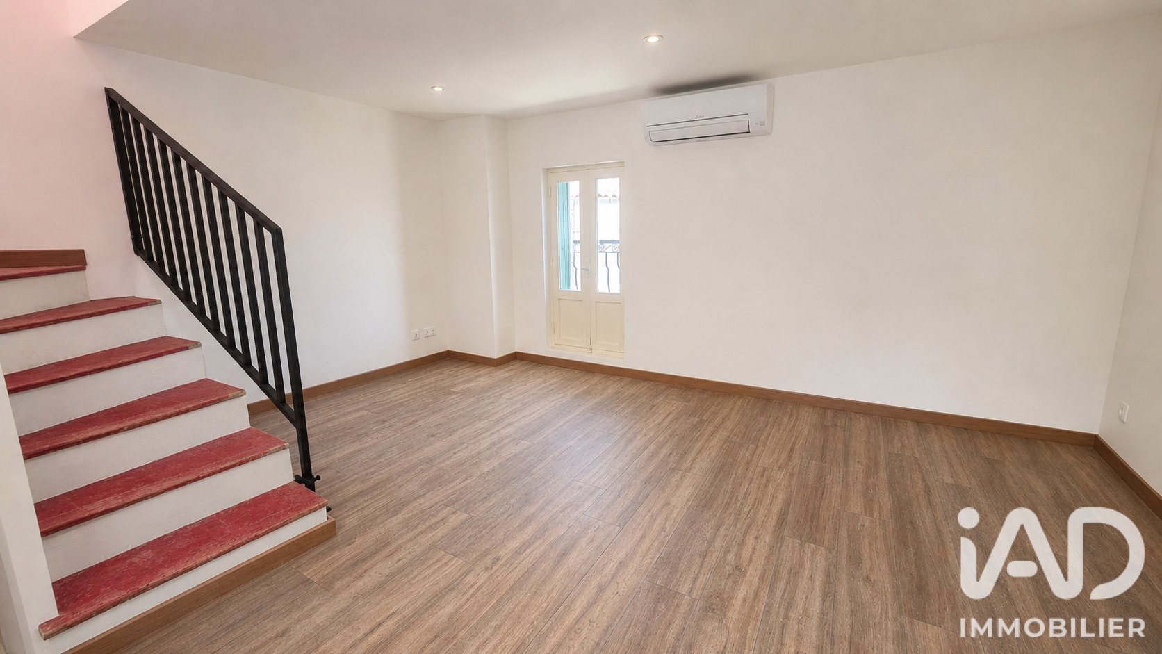 Maison à louer, 49m², Puissalicon