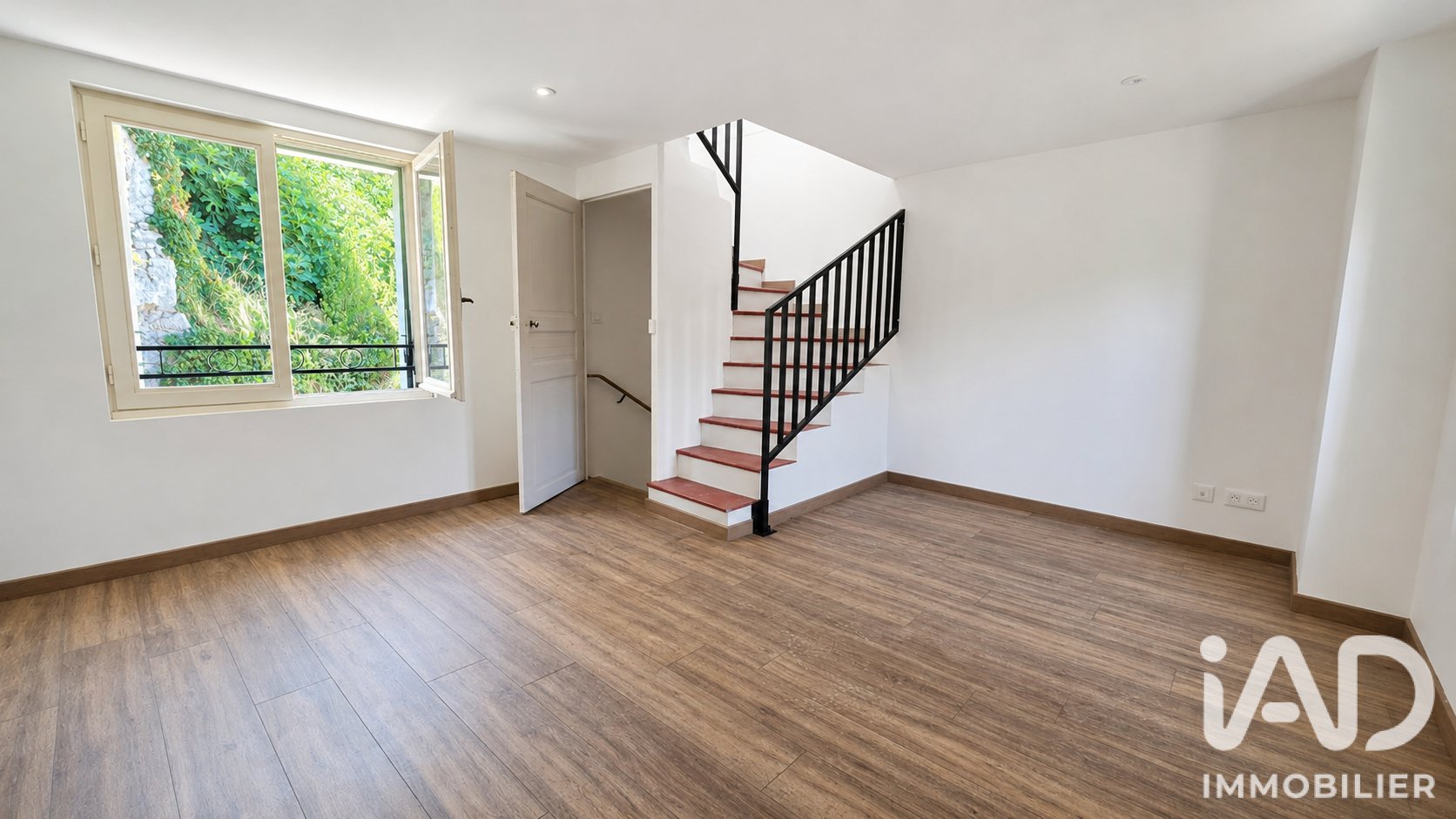 Maison à louer, 49m², Puissalicon