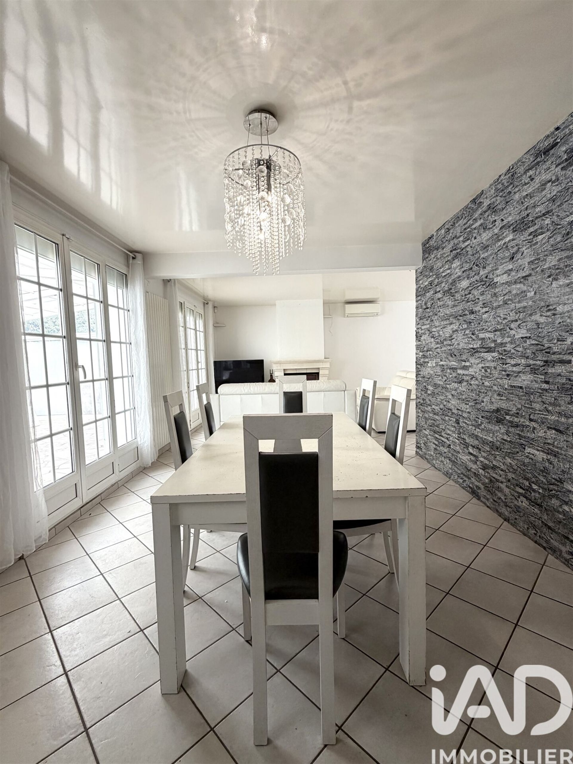 Maison à vendre, 191m², La Queue-en-Brie