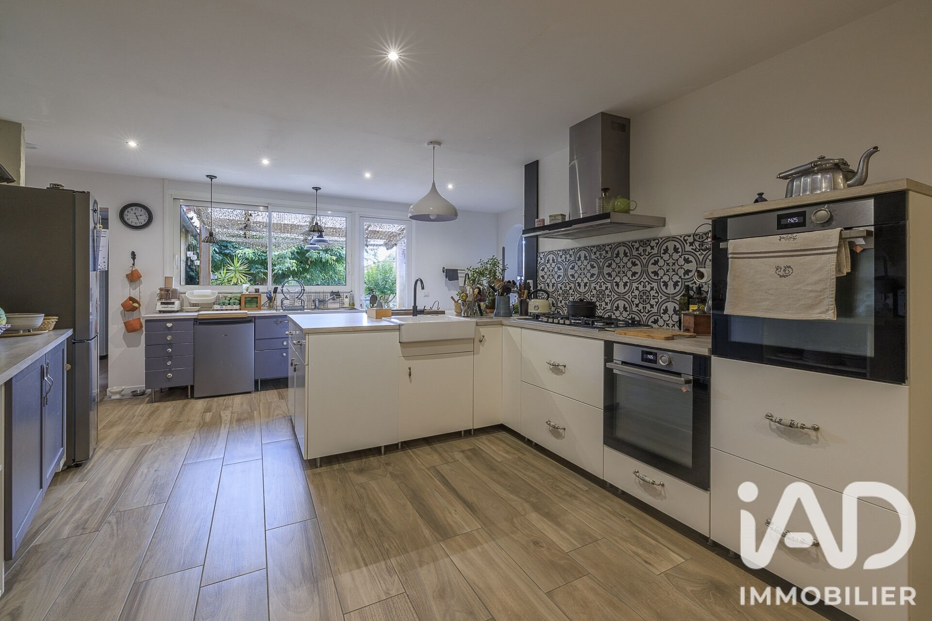 Maison à vendre, 322m², Saint-Médard-de-Guizières
