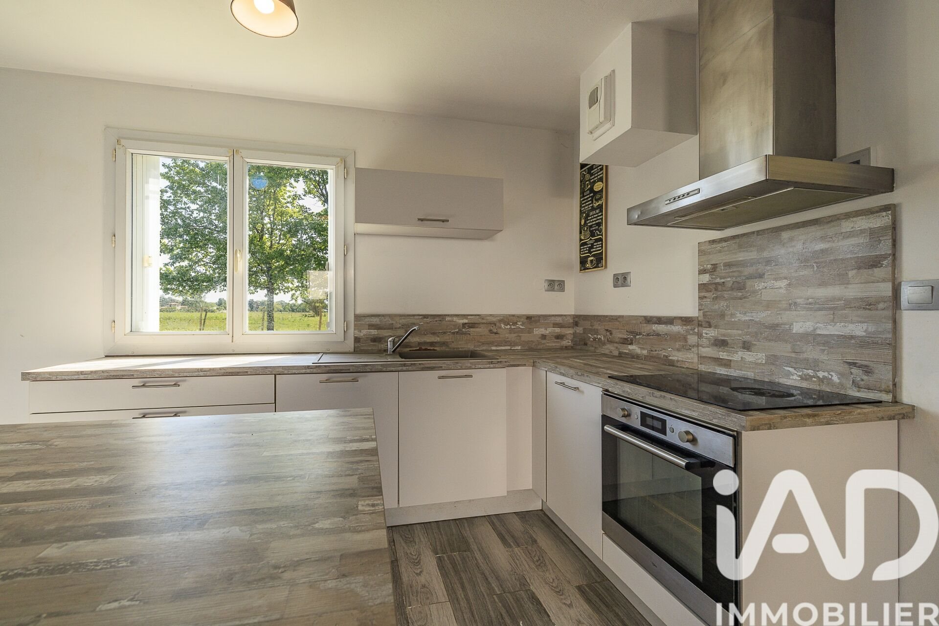 Maison à vendre, 95m², Saint-Seurin-sur-l'Isle