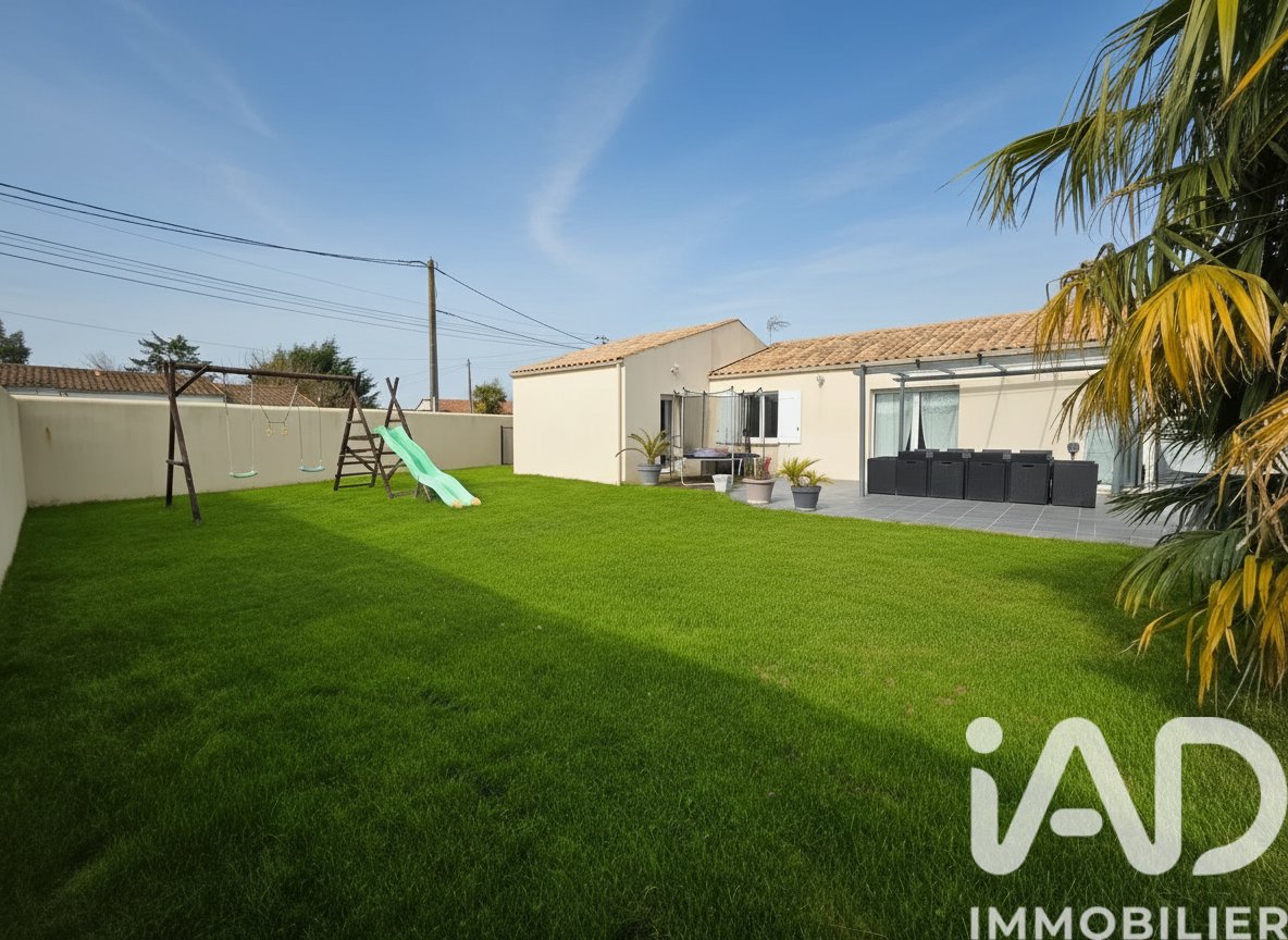 Maison à vendre, 136m², Saint-Just-Luzac