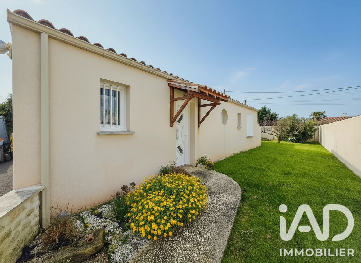 Maison à vendre, 136m², Saint-Just-Luzac