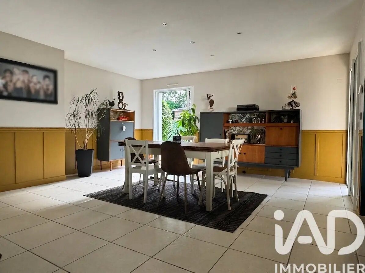 Maison à vendre, 185m², Cheffois