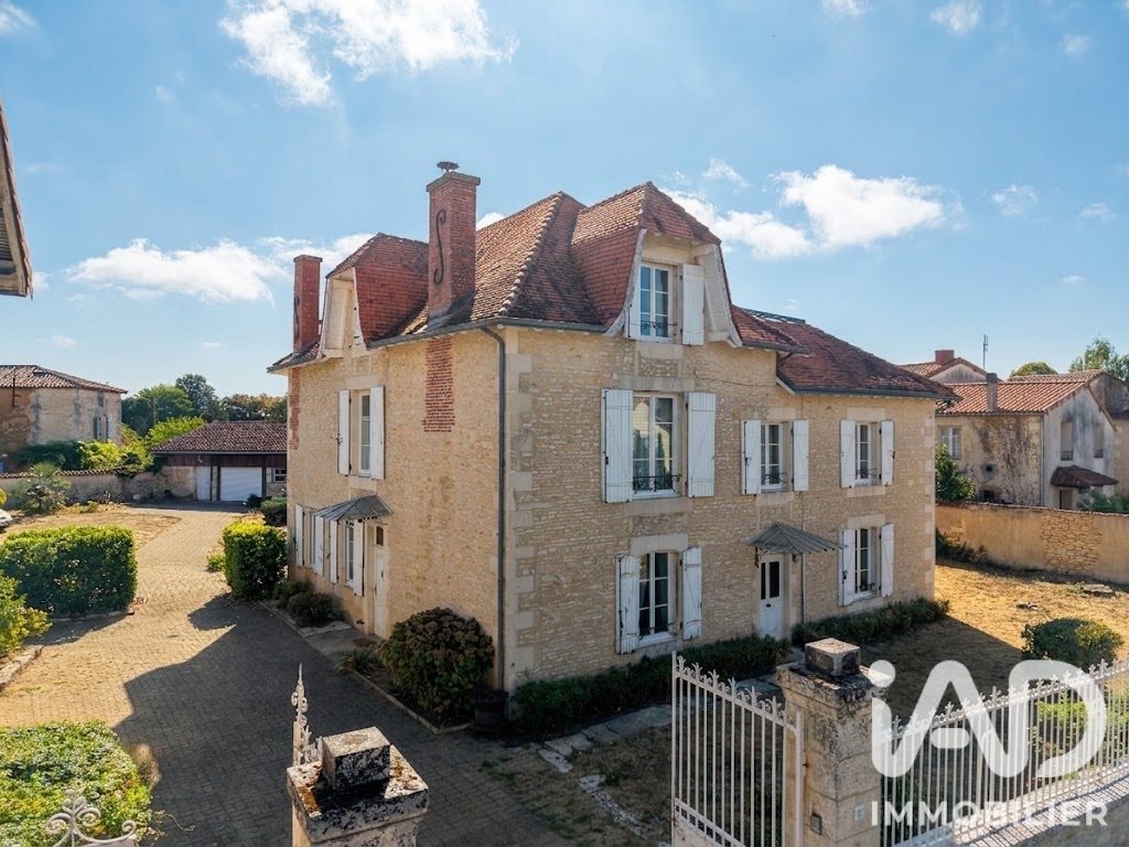 Maison à vendre, 331m², Blanzay