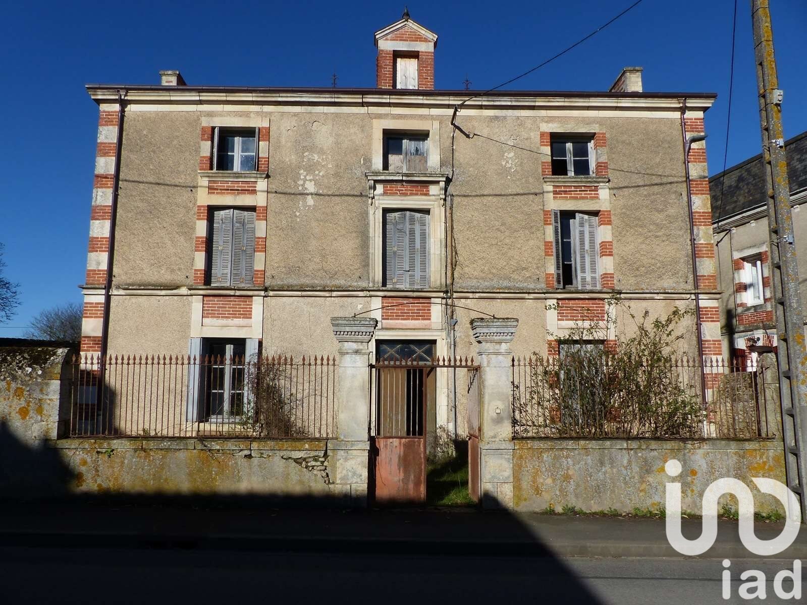 Maison à vendre, 205m², Thénezay