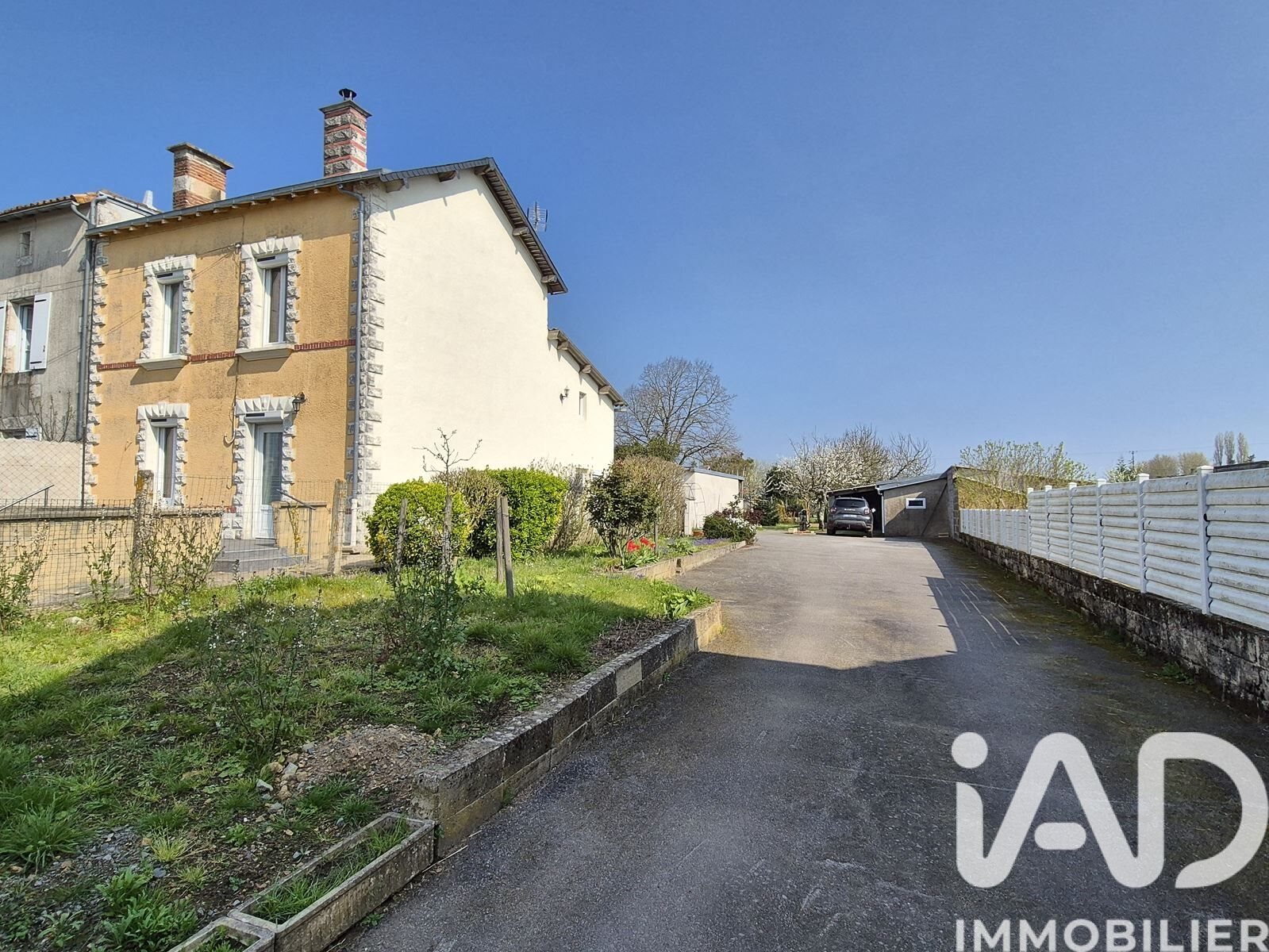 Maison à vendre, 127m², Vasles