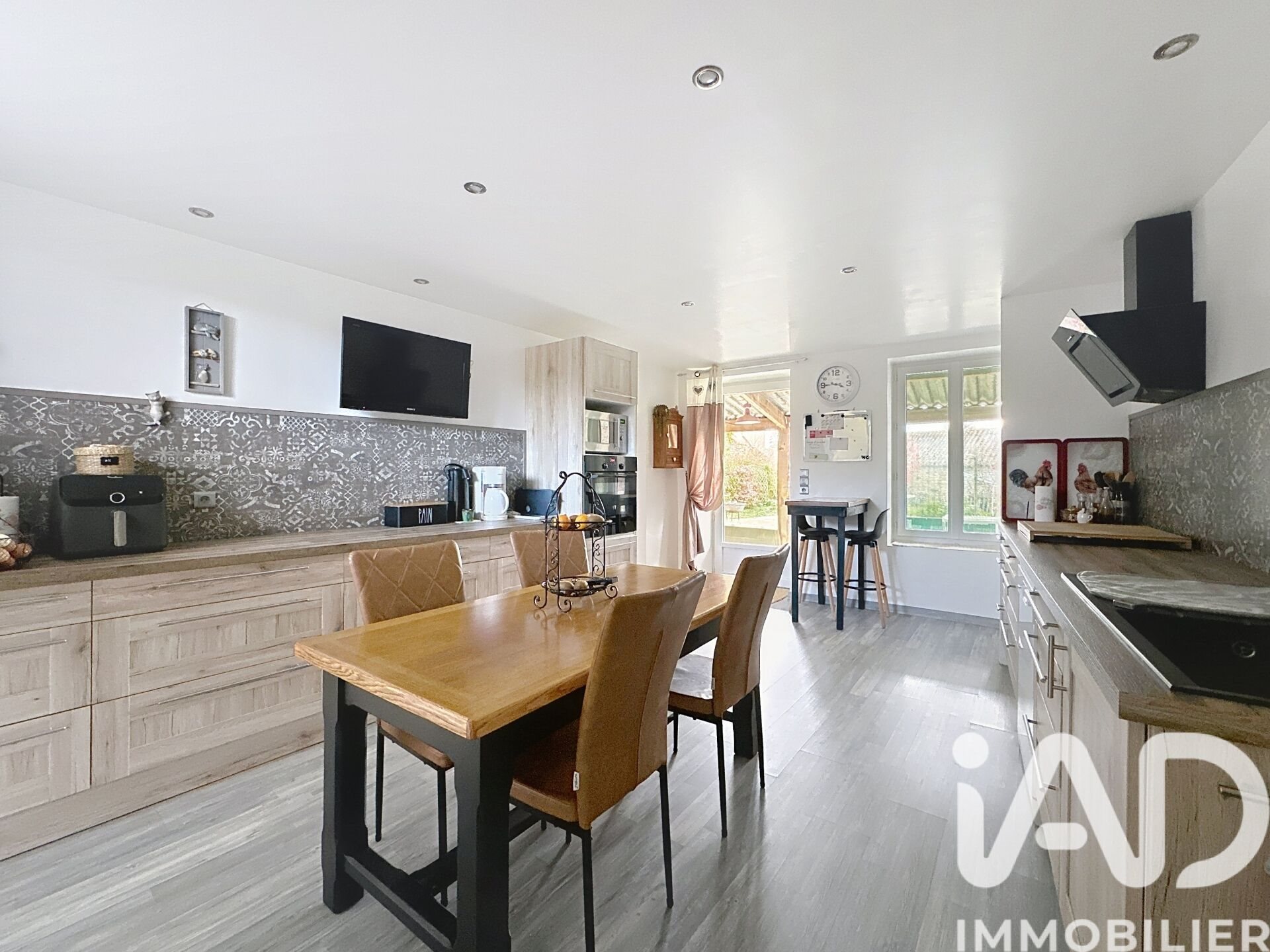 Maison à vendre, 175m², Saint-Varent