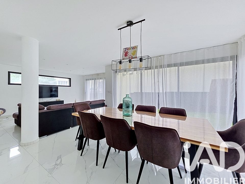 Maison à vendre, 187m², Bourgbarré