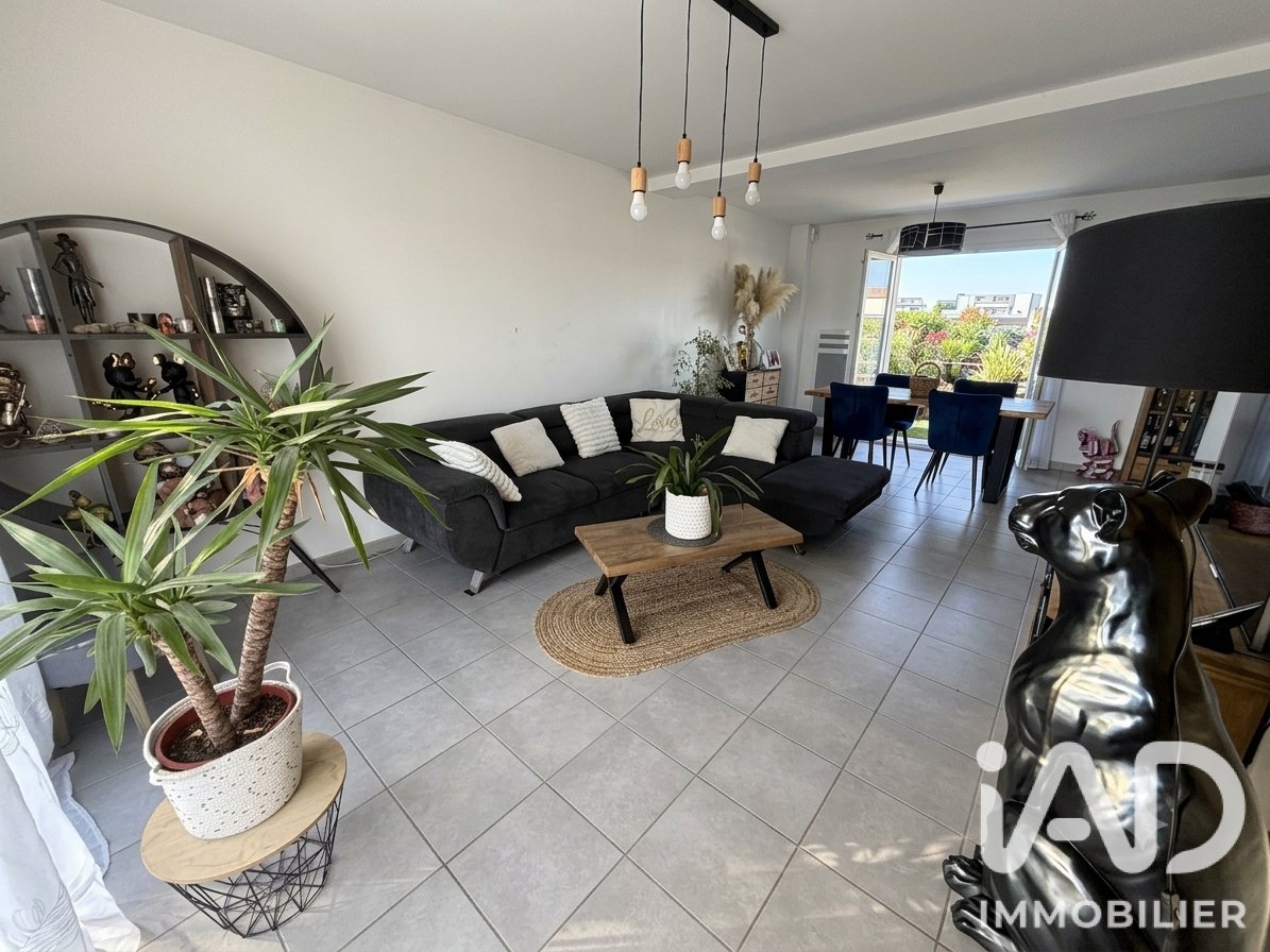 Maison à vendre, 86m², Neuville-Ferrières