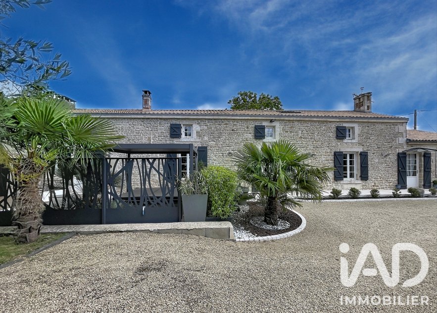 Maison à vendre, 259m², Saint-Hilaire-des-Loges