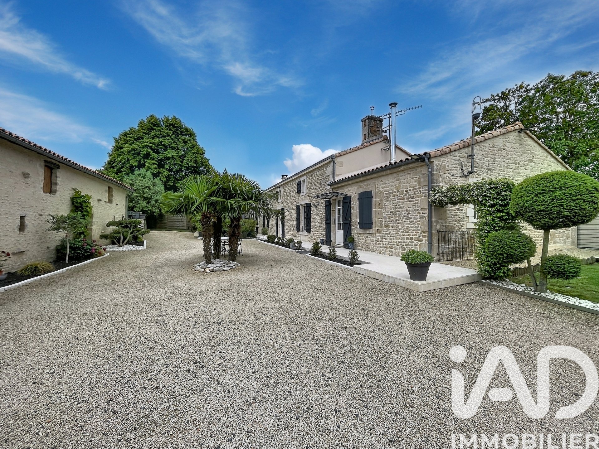 Maison à vendre, 259m², Saint-Hilaire-des-Loges
