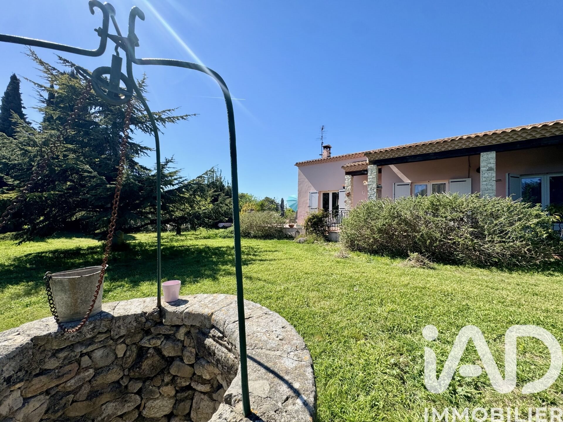 Maison à vendre, 115m², Saint-Mitre-les-Remparts