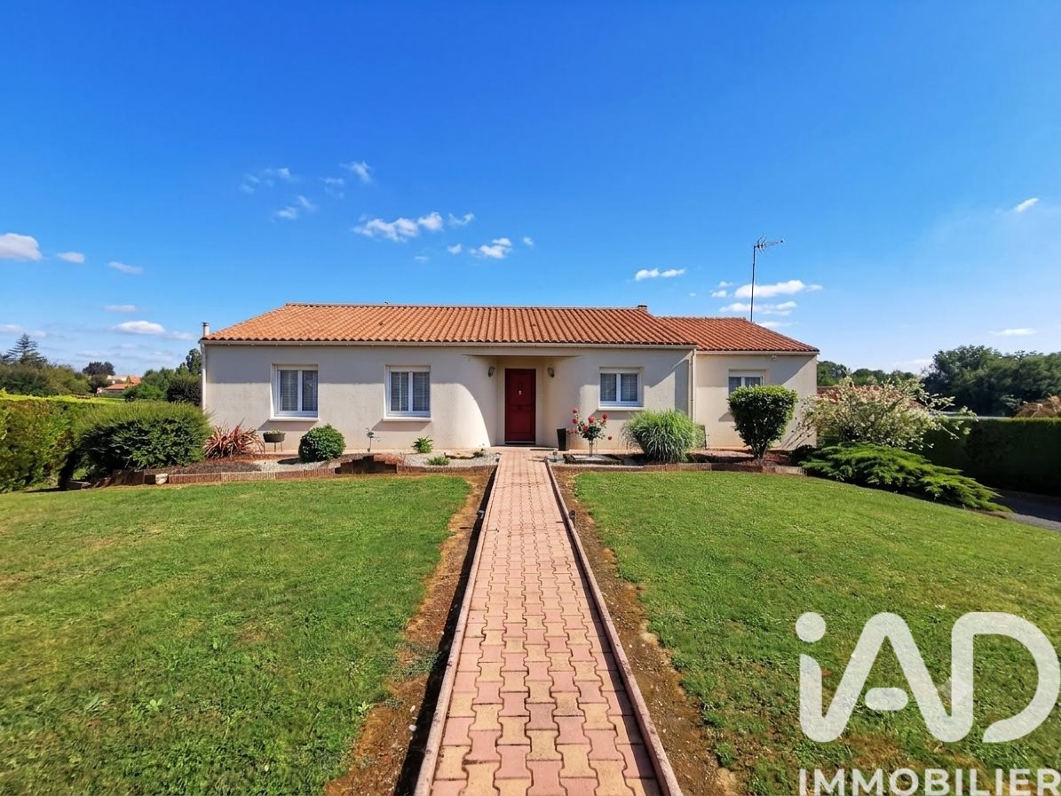 Maison à vendre, 140m², La Réorthe