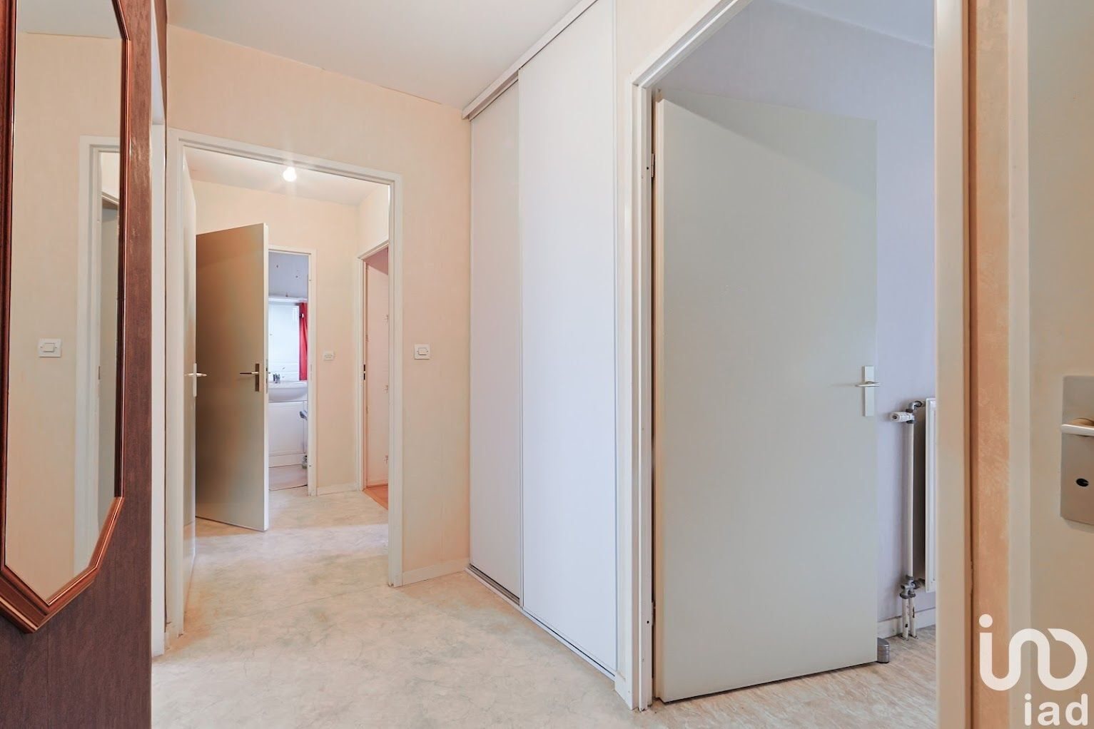 Appartement à vendre, 65m², Saint-Thibault-des-Vignes