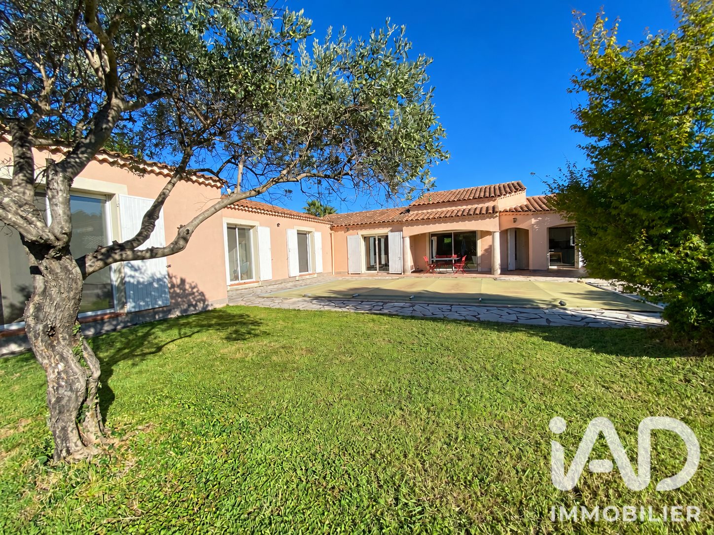 Maison à vendre, 170m², Eyguières