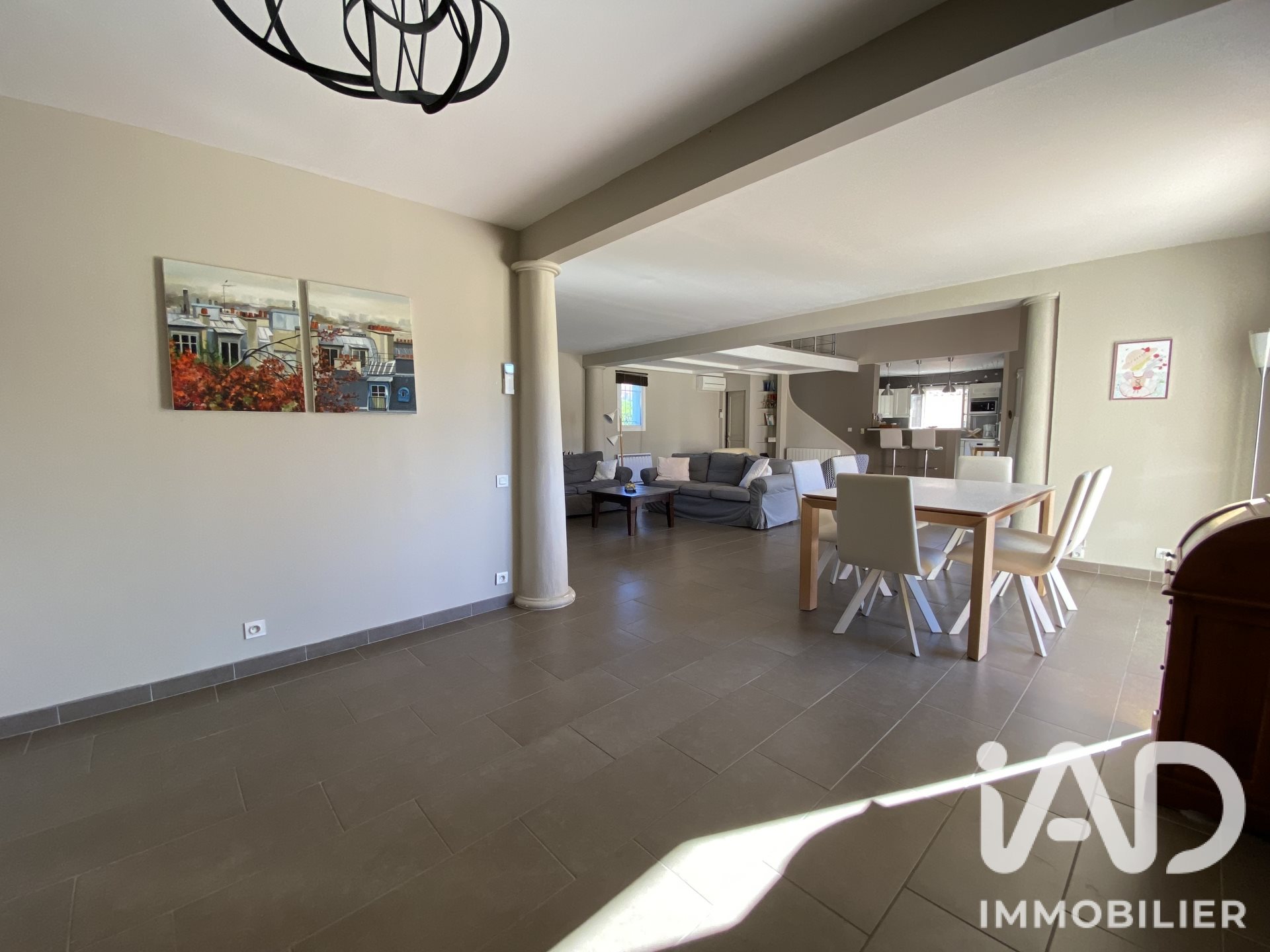 Maison à vendre, 170m², Eyguières