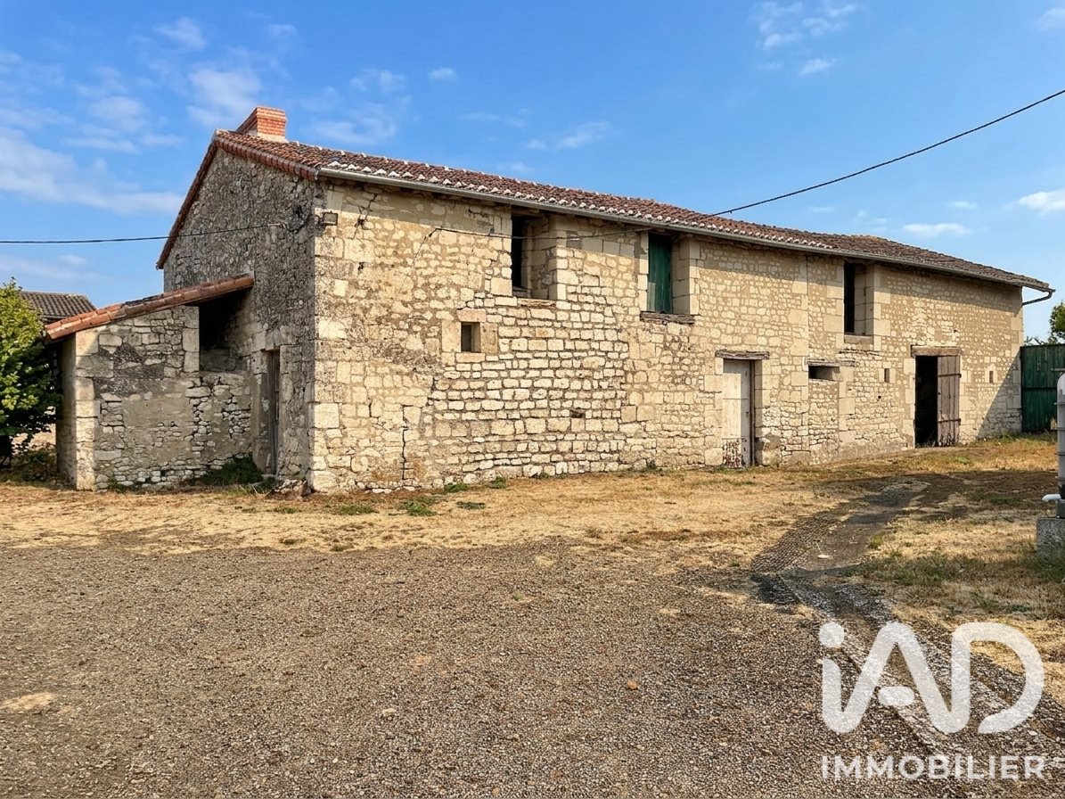 Maison à vendre, 136m², Saint-Gervais-les-Trois-Clochers