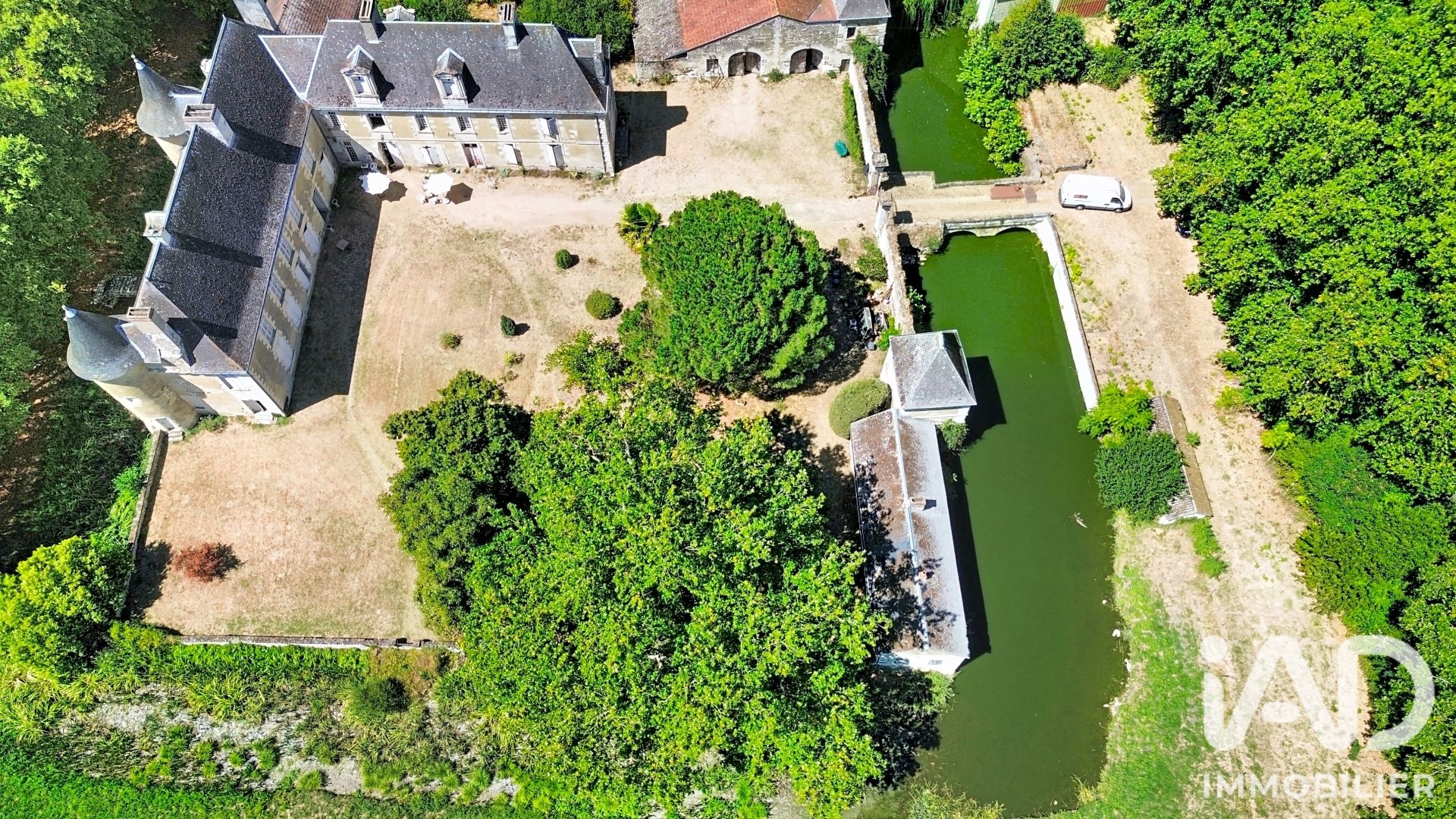 Maison à vendre, 600m², Saint-Genest-d'Ambière