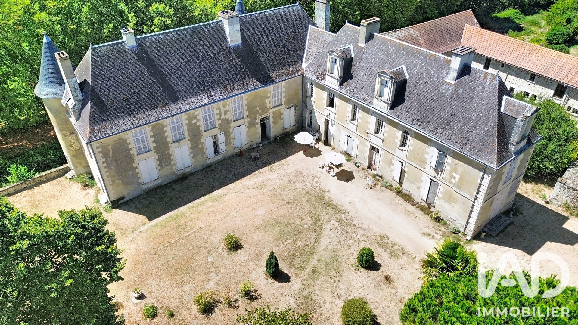 Maison à vendre, 600m², Saint-Genest-d'Ambière