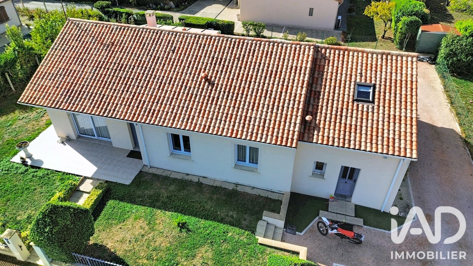 Maison à vendre, 180m², Neuville-de-Poitou