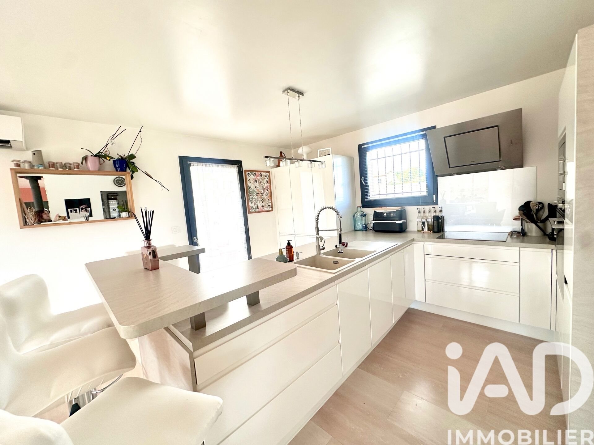 Maison à vendre, 101m², Saint-Geniès-de-Comolas