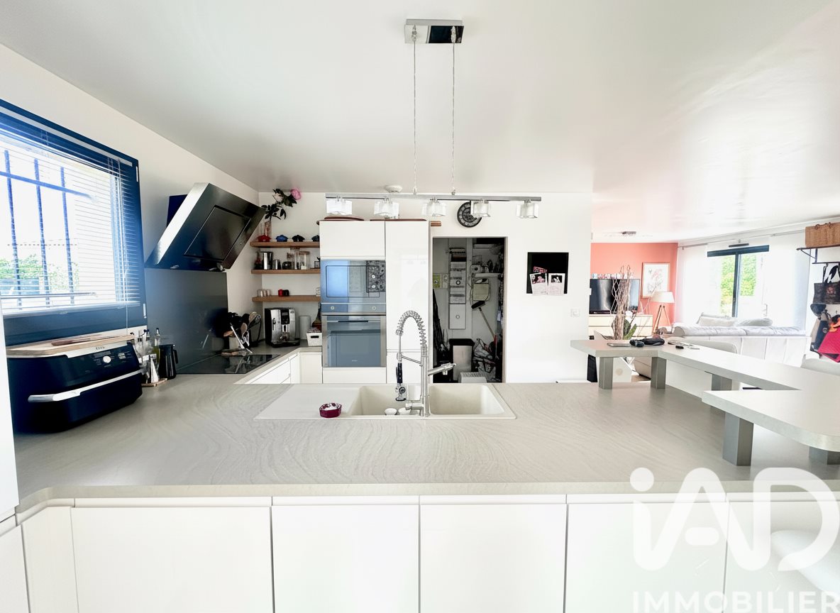 Maison à vendre, 101m², Saint-Geniès-de-Comolas