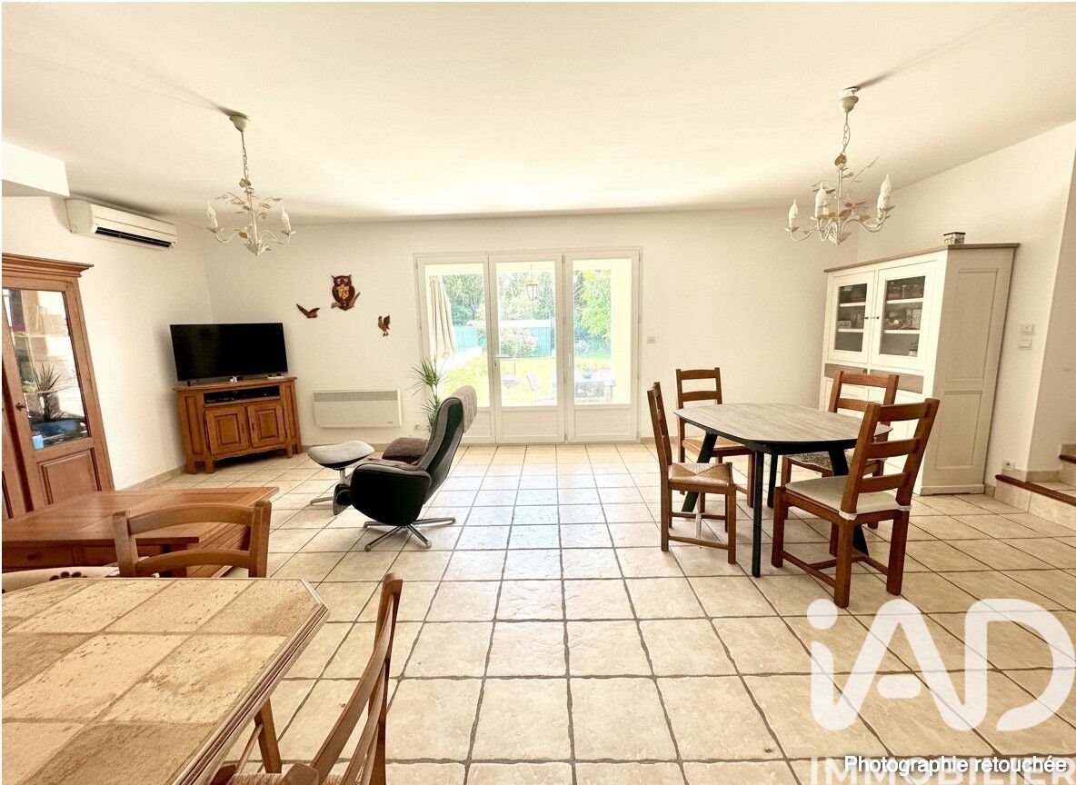 Maison à vendre, 118m², Sainte-Cécile-les-Vignes